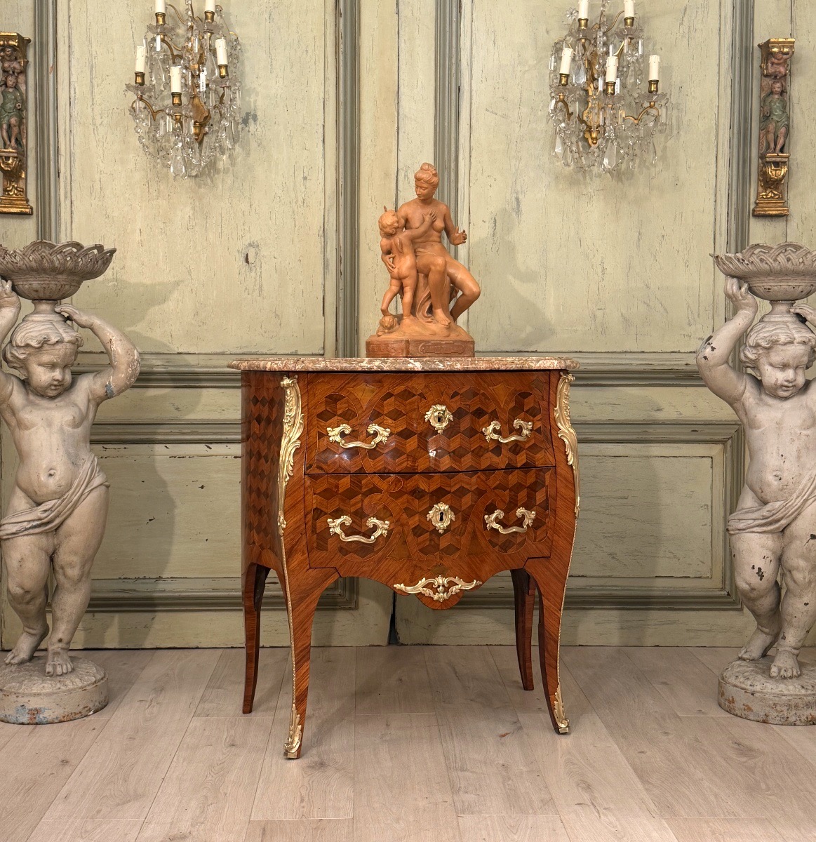 Boudin Leonard, Commode Sauteuse Estampillée d'Epoque Louis XV, vers 1760-photo-3