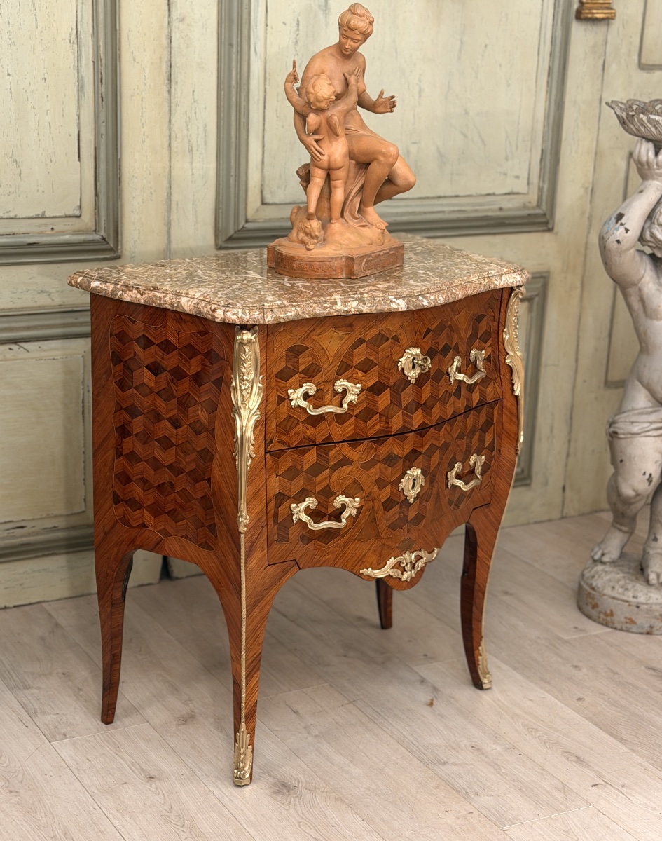 Boudin Leonard, Commode Sauteuse Estampillée d'Epoque Louis XV, vers 1760-photo-1