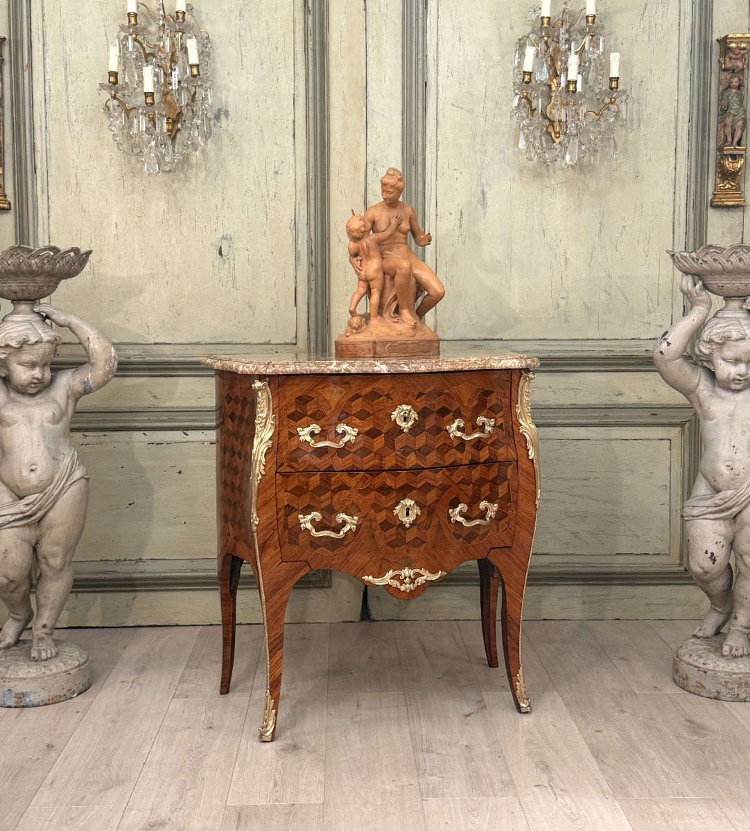 Boudin Leonard, Commode Sauteuse Estampillée d'Epoque Louis XV, vers 1760-photo-6
