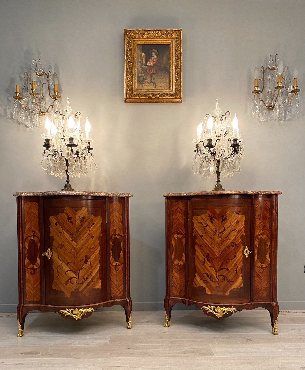 Belle Paire d'Encoignures En Marqueterie d'Epoque Louis XV De Jacques Dubois (1694-1763)