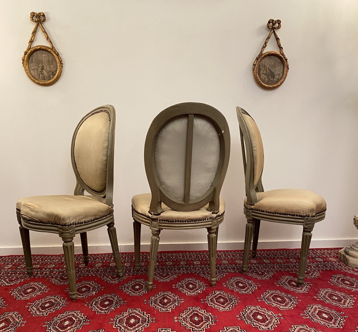 Suite De 3 Chaises Medaillons En Bois Laque d'Epoque Louis XVI-photo-4