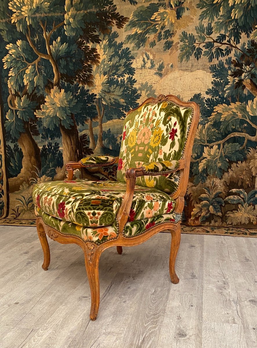 Large Fauteuil A Dossier Plat Epoque Louis XV Vers 1730