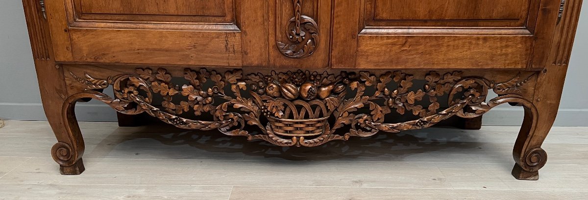Exceptional Provencal Wedding Wardrobe Nimes Walnut Eighteenth-photo-3