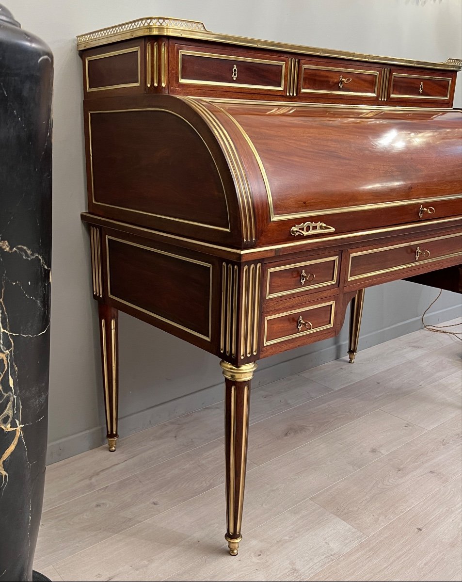 Important Cylinder Desk In Mahogany Louis XVI Style Around 1860-photo-1