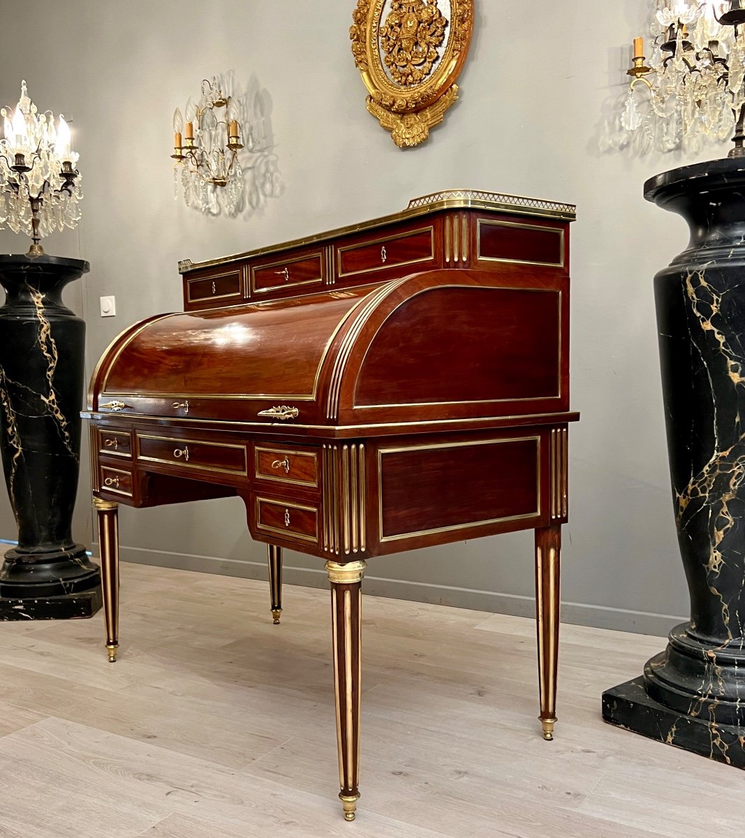 Important Cylinder Desk In Mahogany Louis XVI Style Around 1860
