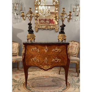 Commode Sauteuse En Marqueterie d'Epoque Louis XV Vers 1750