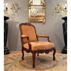 Important Fauteuil A Chassis En Noyer d'Epoque Regence Vers 1720