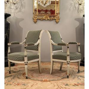 Paire De Fauteuils En Bois Laqué d'Epoque Directoire Vers 1795