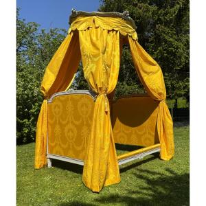 Lit à La Polonaise En Bois Laqué d'Epoque Louis XVI, Vers 1780
