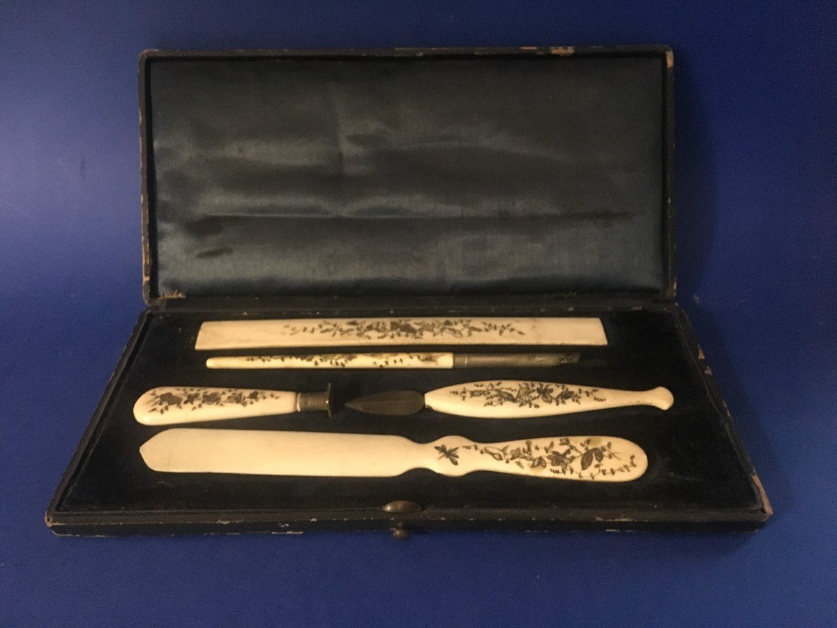 Nineteenth Century Writing Kit With Japanese Decor In Its Original Box.