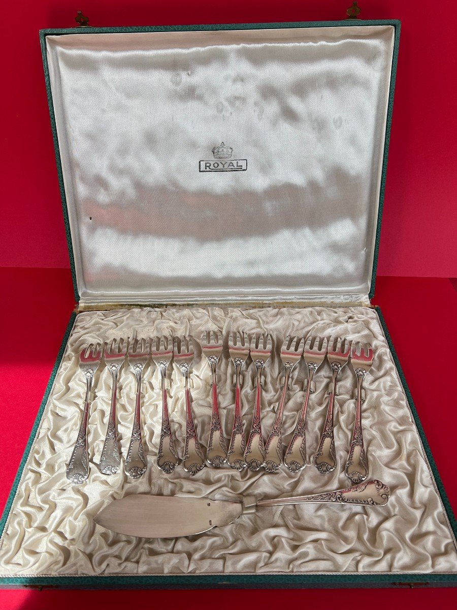 Box Of 12 Fish Forks And Its Serving Shovel By The Goldsmith François Frionnet.