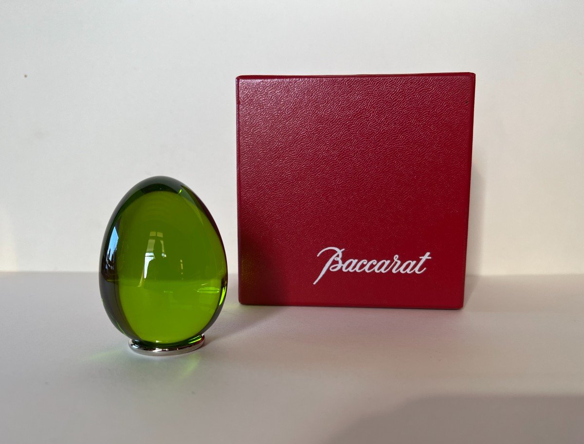 Baccarat Olivine-colored Crystal Egg With Its Original Support Ring In Its Box.