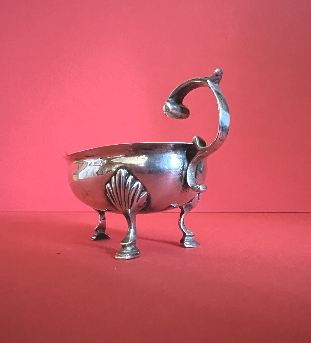 Small Georgian Period Sauce Boat For Tea Time Cream In Silver-photo-2
