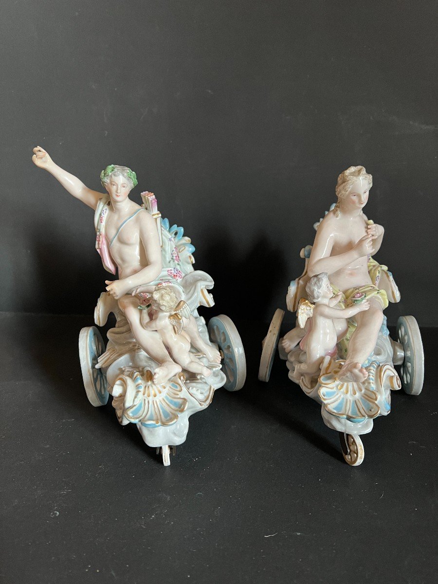 Deux groupes Meissen "Venus et Apollon" sur leur char mobile marque Marcolini-photo-4