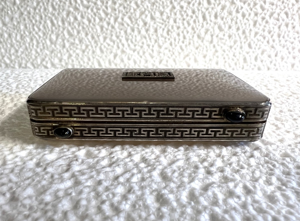 Boite ART DECO composé de Jade blanc , monture argent, et 2 cabochons en marcassite.-photo-3