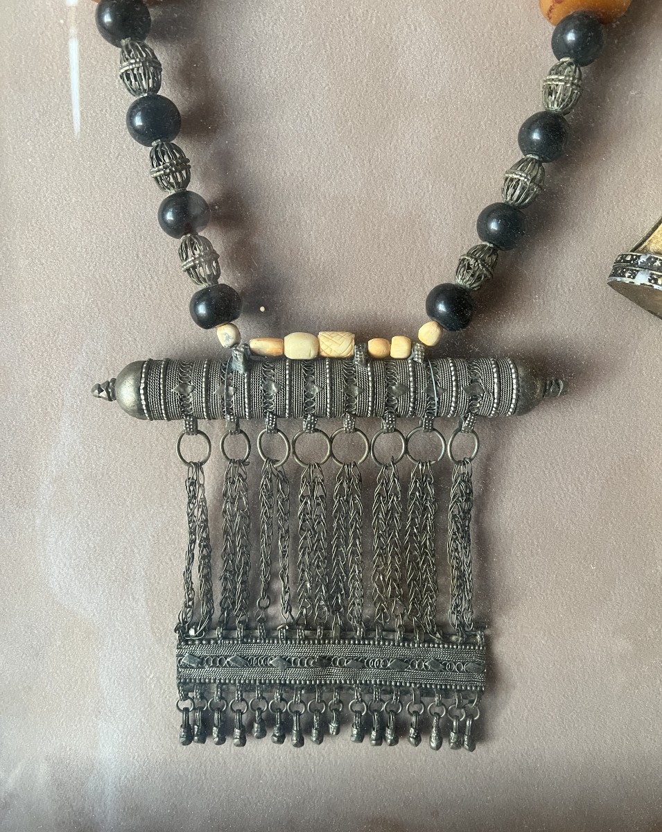 Set Of Quran Holder Necklace And 2 Kohl Vials (or Powder Bulbs) Early 20th Century.-photo-2