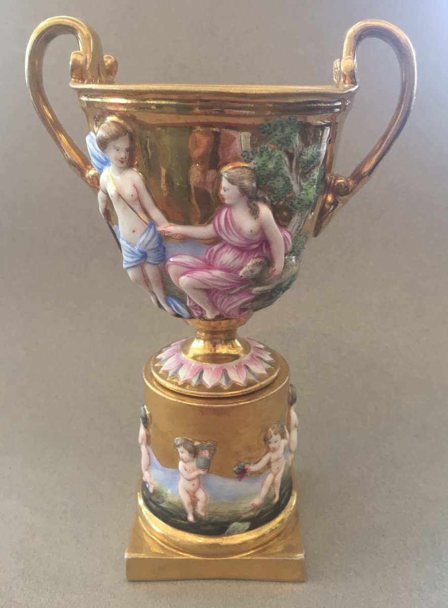Capodimonte XIXth Century Cup On Pedestal-photo-2