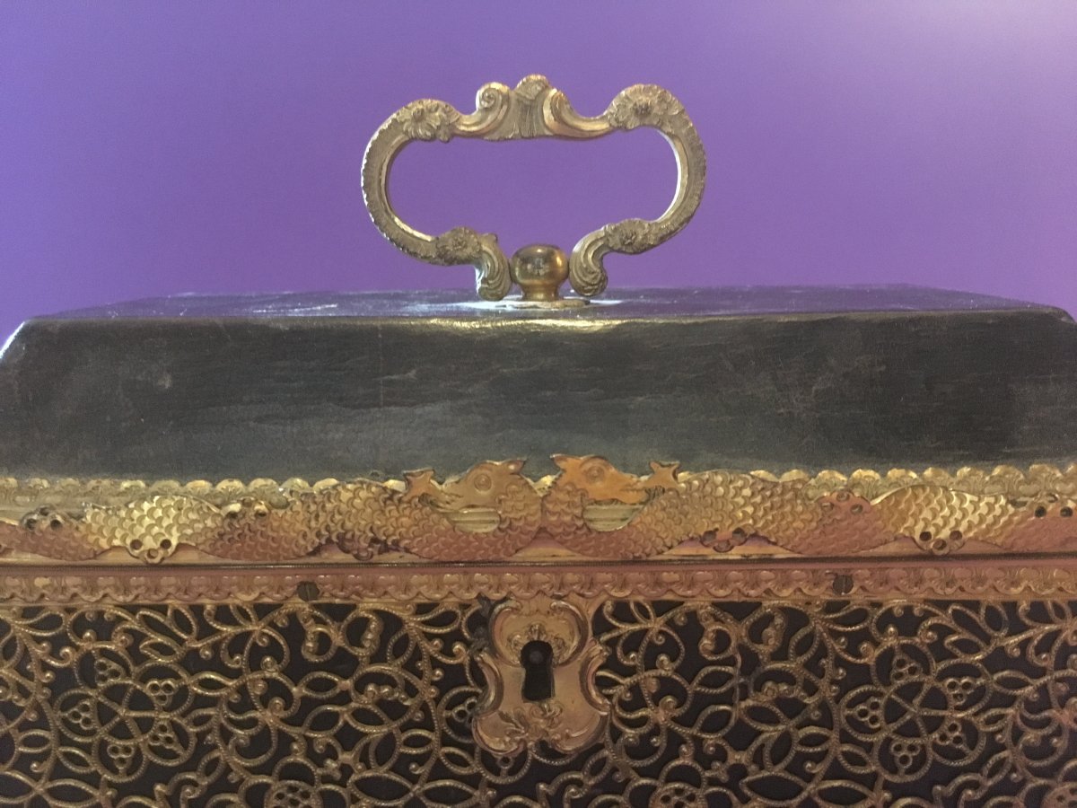 Boite à Thé  (Tea caddy) décor filigrane cuivre aux dragons gainé de cuir.-photo-2