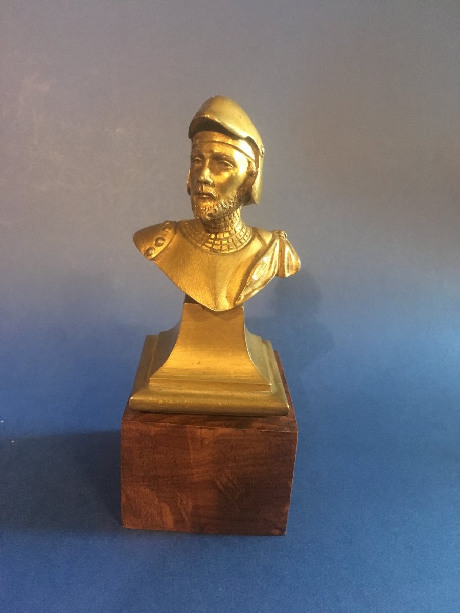 Petit Buste En Bronze d'Un Chevalier En Armure . XIX Iéme 