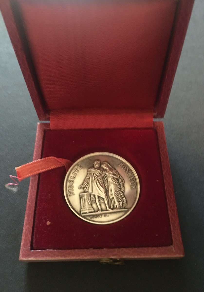 Médaille De Mariage 1870 En Argent Dans Sa Boite d'Origine.