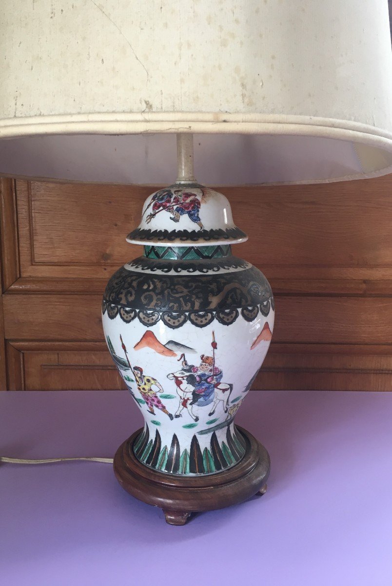 Potiche Chinoise Polychrome XIX Iéme Siècle Transformé En Lampe.