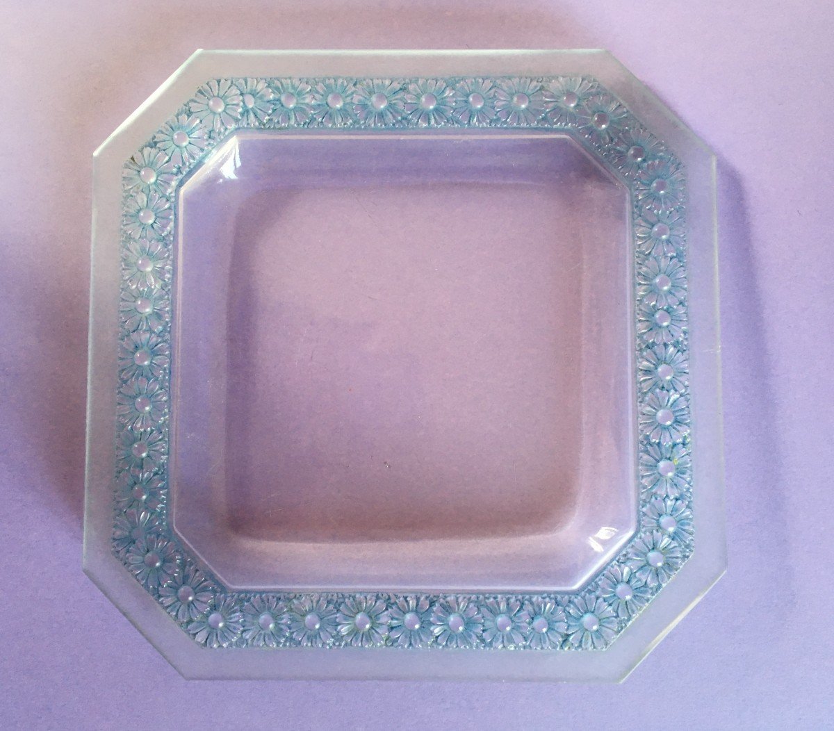 René Lalique Octagonal Cup Or Vide Poche. Daisies Model-photo-2