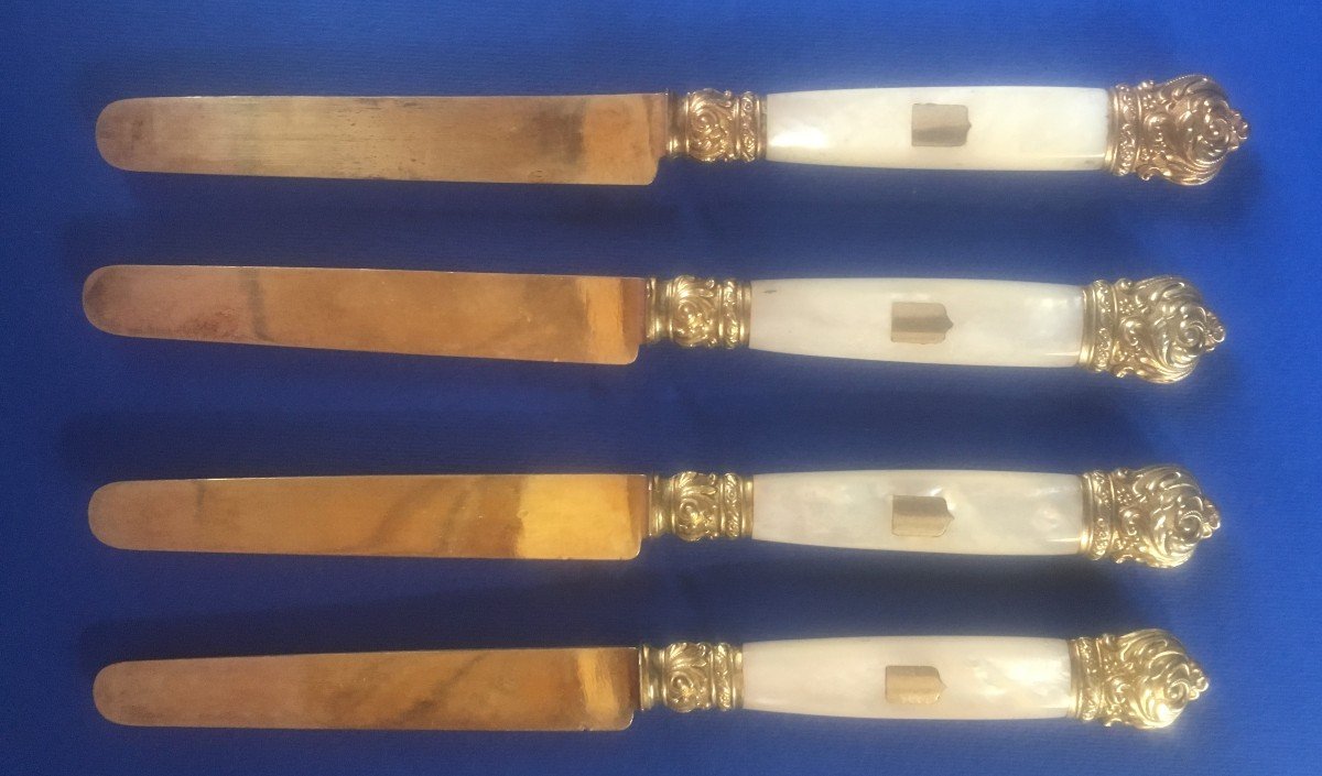 4 Dessert Knives With Vermeil Blade And Mother Of Pearl Handle 19th Century.