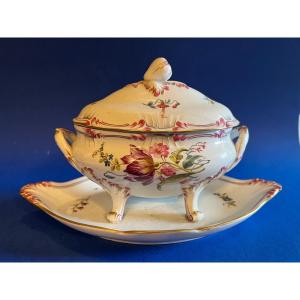 Amazing Small Soup Tureen And Its Tray From The Manufacture De Lunéville With Floral Decoration.