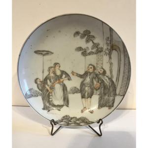 Saucer "galante Scene" In Grisaille Early XVIII Ith Century. Chinese Export Labor