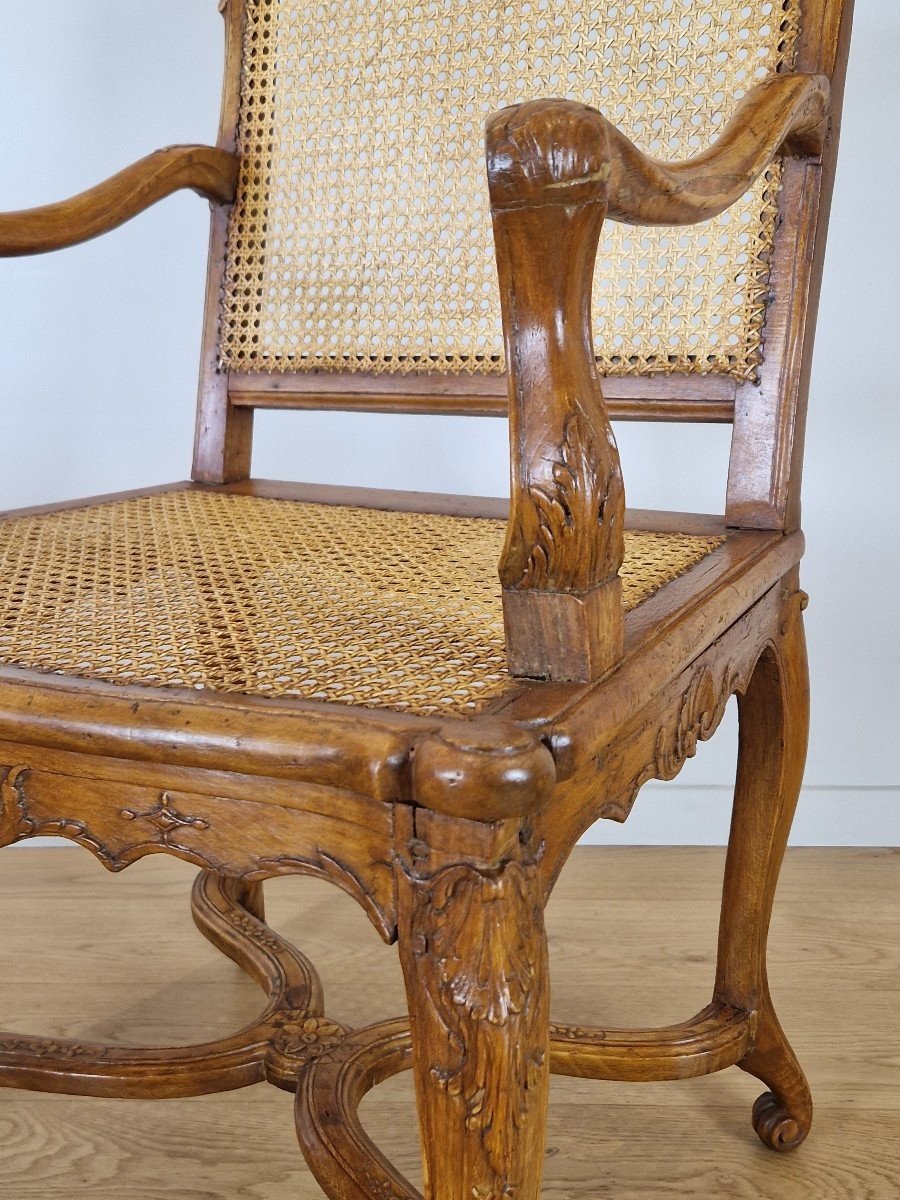 A Pair Of Regence Beechwood Armchairs Ealy 18th Century Circa 1720.-photo-4