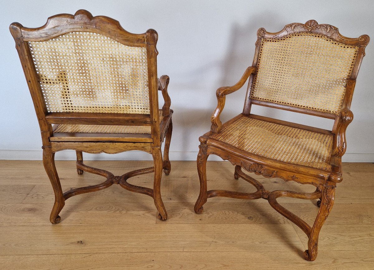 A Pair Of Regence Beechwood Armchairs Ealy 18th Century Circa 1720.-photo-2