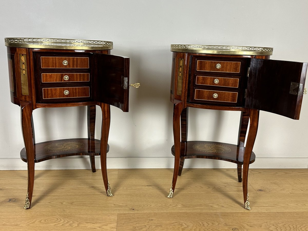 Paire de tables estampillées R.V.L.C  d’époque Transition vers 1760-1770.-photo-1