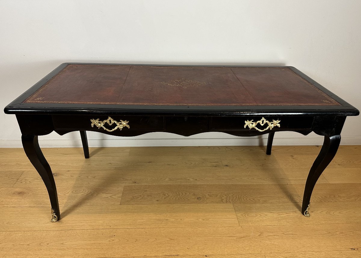 A Louis XV Large  Flat Desk Mid 18-th Century Circa 1755-photo-2