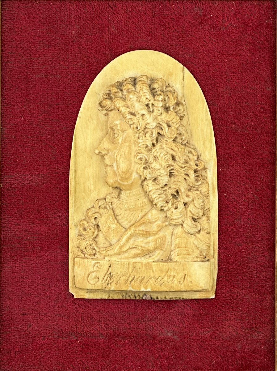 Louis XIV sculpté en bas-relief XVIIe siècle-photo-2