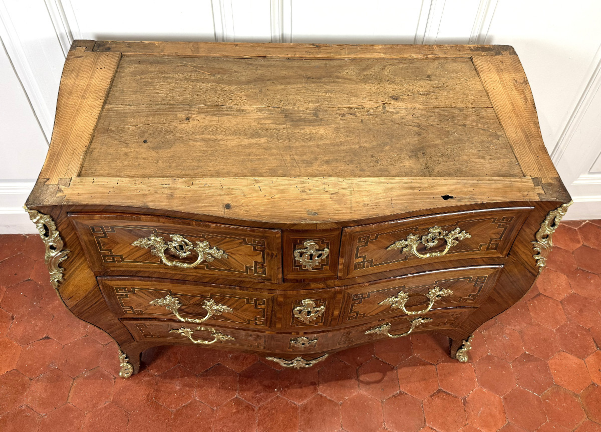 Louis XV Chest Of Drawers, Early Transition.-photo-6