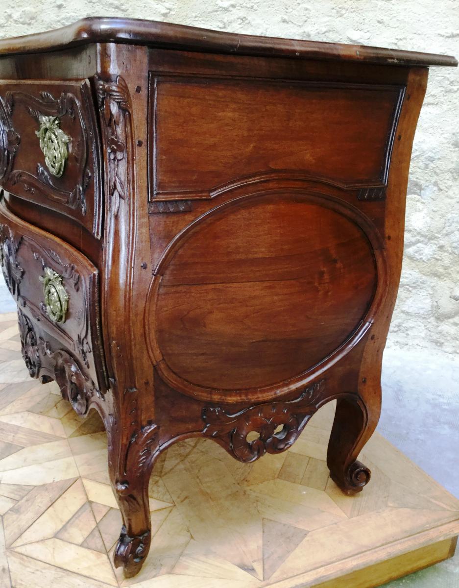 A Solid Walnut Provencal Commode, Nîmoise 18th Century Circa 1750-photo-3