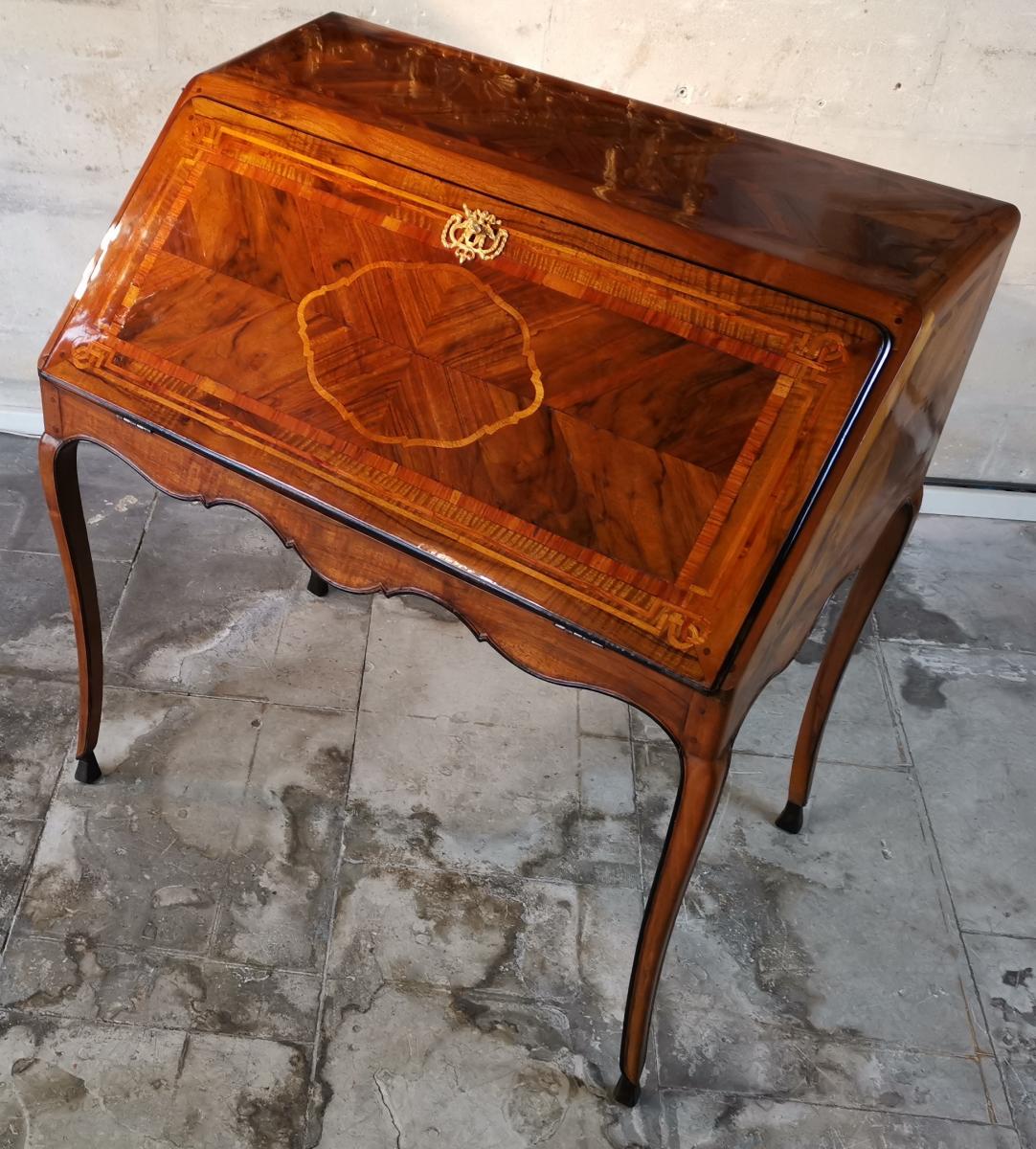 Secrétaire à Dessus Brisé D’époque Louis XV, Région Lyonnaise, Vers 1740.-photo-4