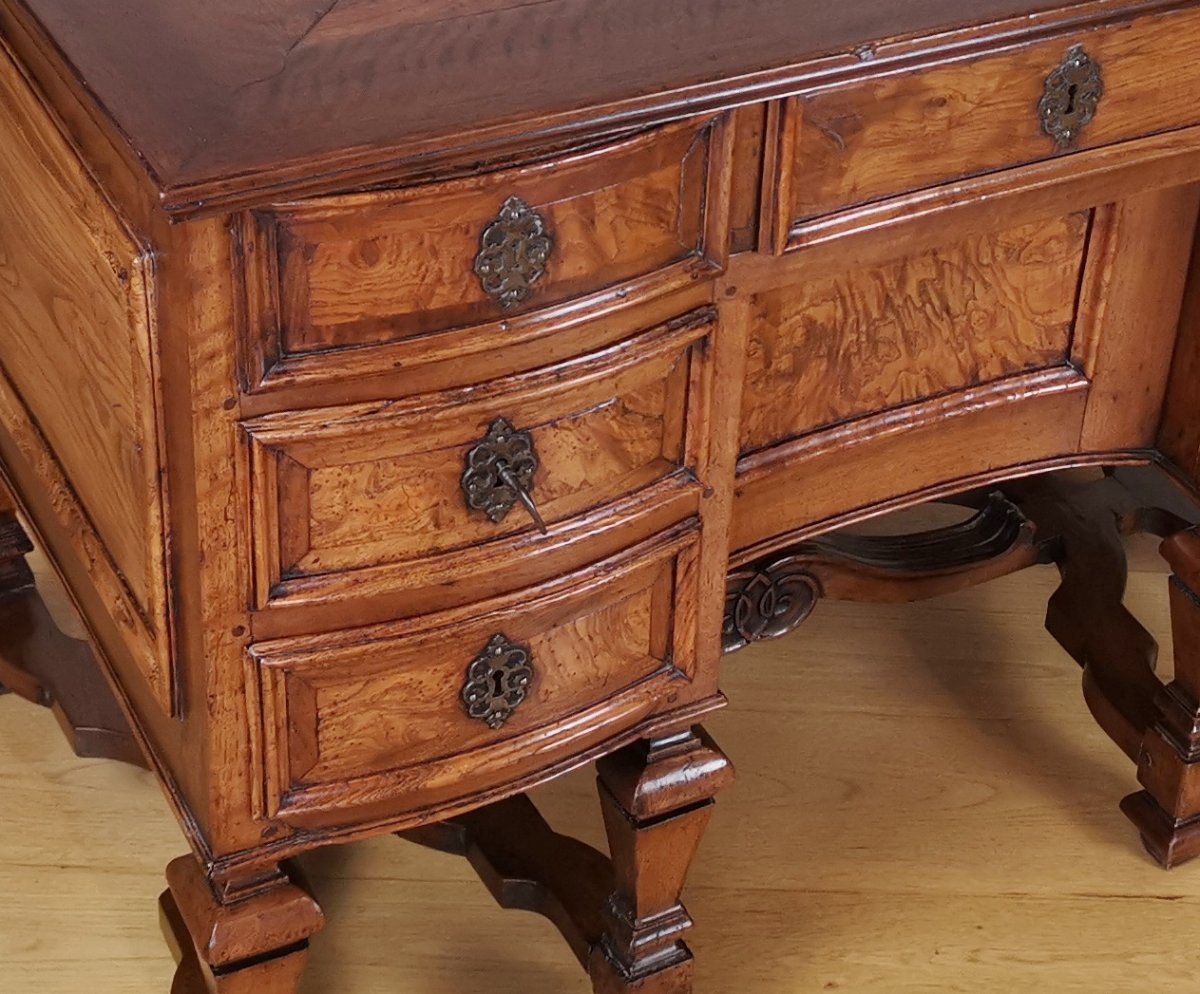 A Louis XIV Mazarin Desk, 17th Century Circa 1660-photo-5