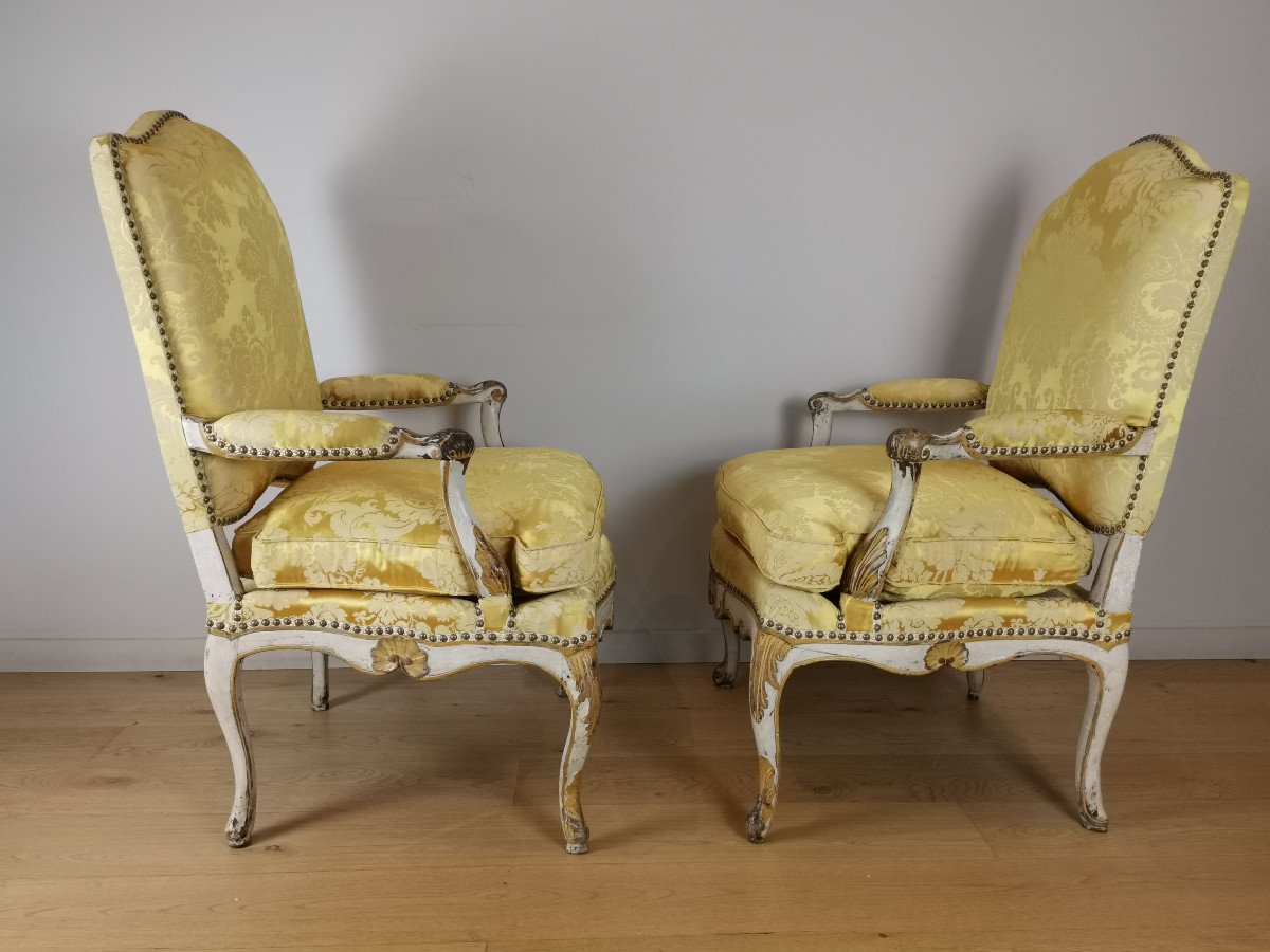 Paire De Larges Fauteuils Du Comtat Venaissin De La Période Régence.-photo-2