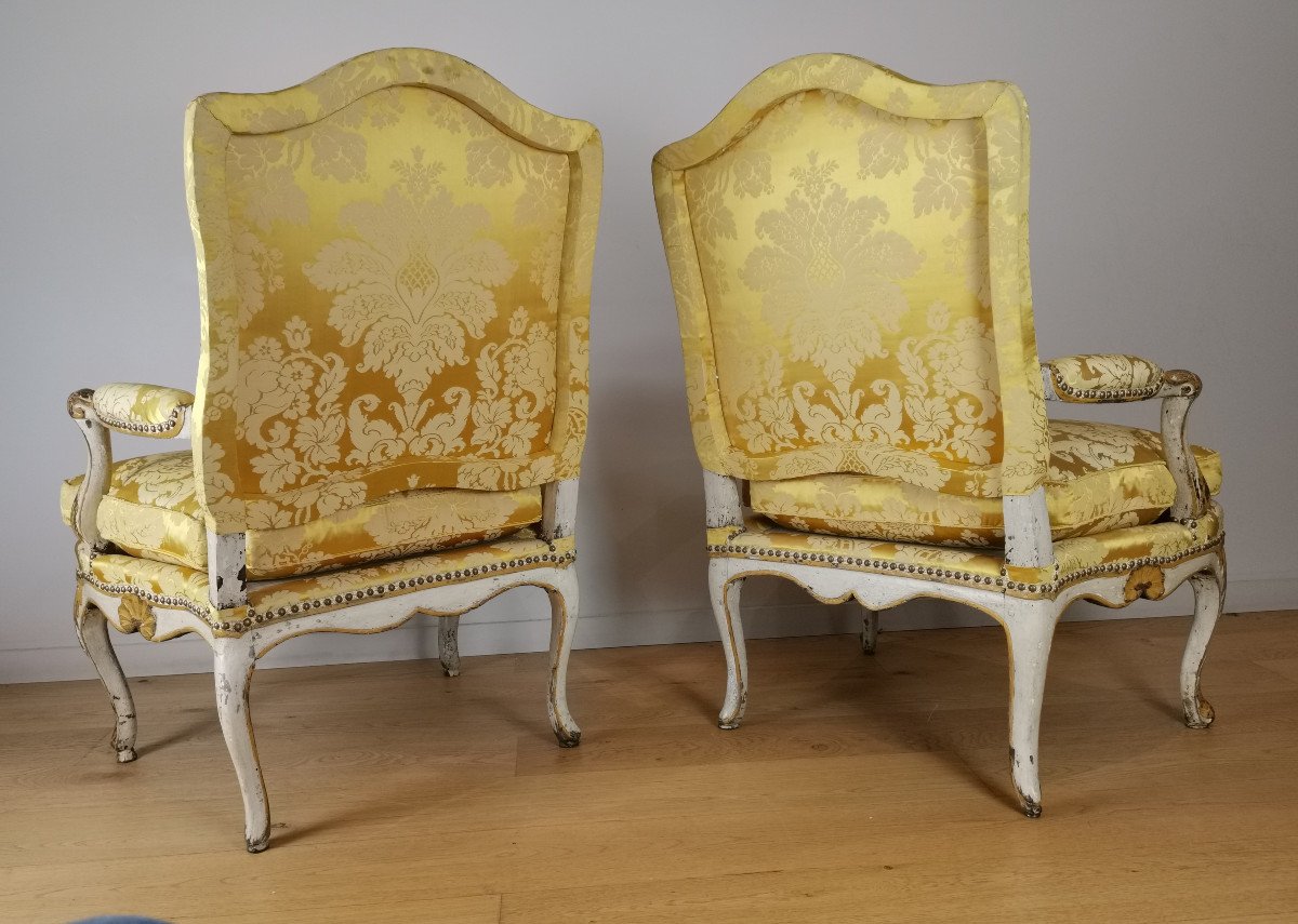 Paire De Larges Fauteuils Du Comtat Venaissin De La Période Régence.-photo-4