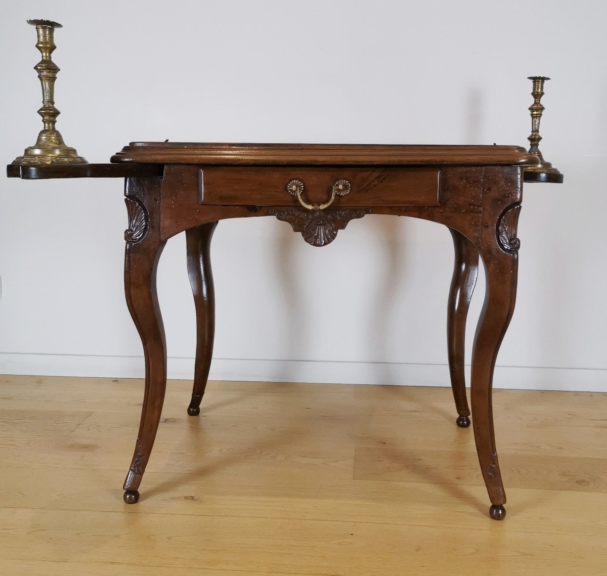 Table Lyonnaise D’époque Régence, Vers 1720.