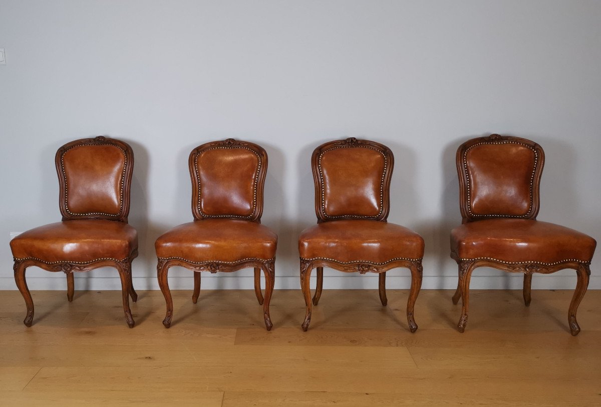 Suite De Quatre Chaises d'époque Louis XV, Vers 1750.  