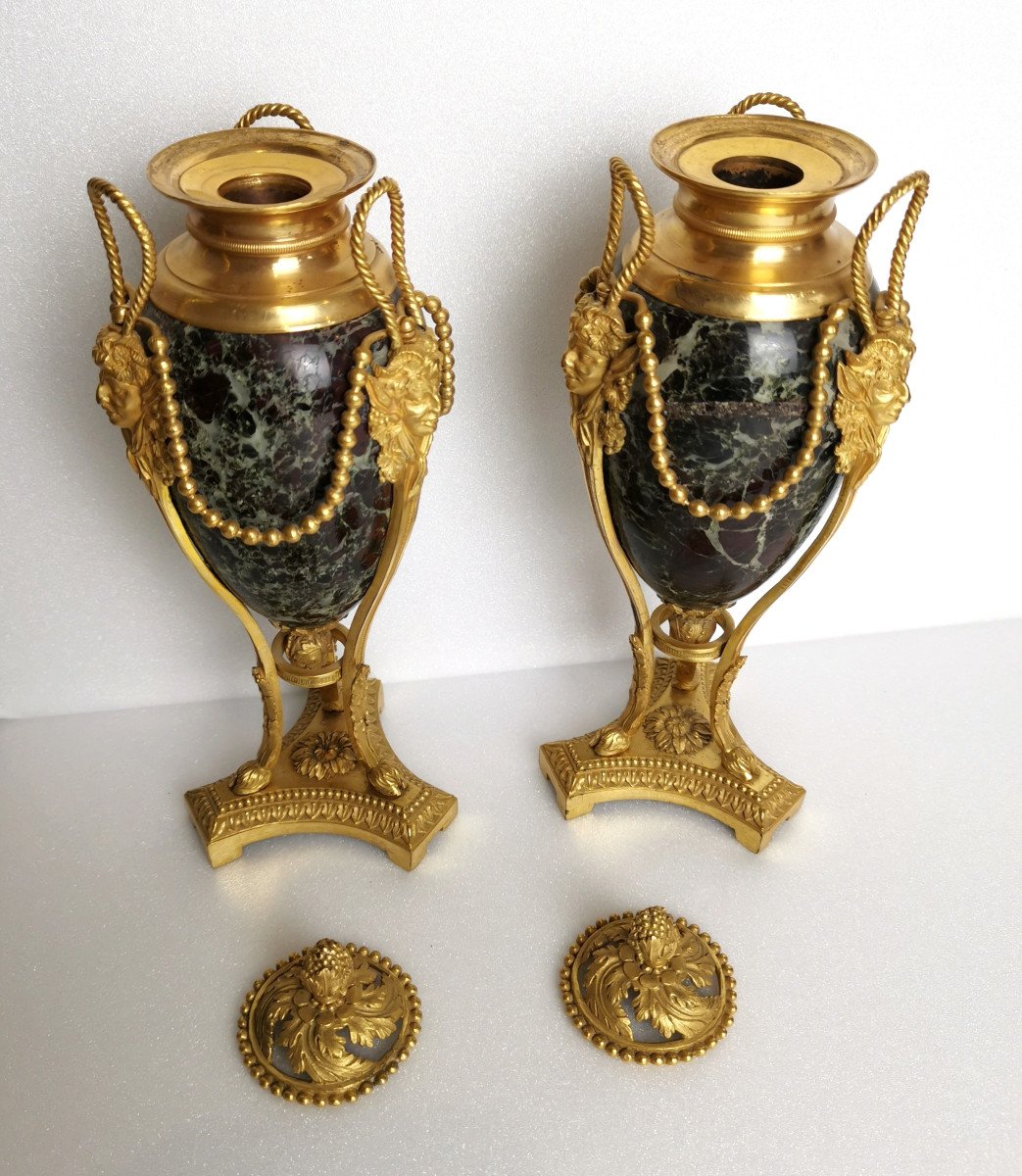 Paire De Cassolettes En « Athéniennes » Louis XVI à L’effigie De Bacchus.-photo-2