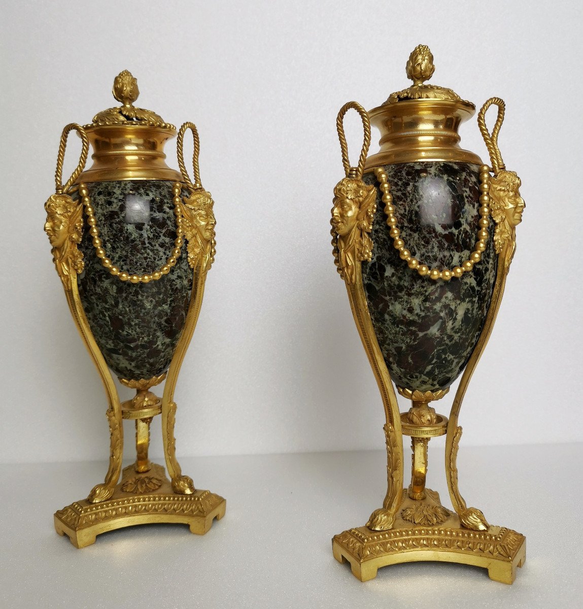 Paire De Cassolettes En « Athéniennes » Louis XVI à L’effigie De Bacchus.-photo-4