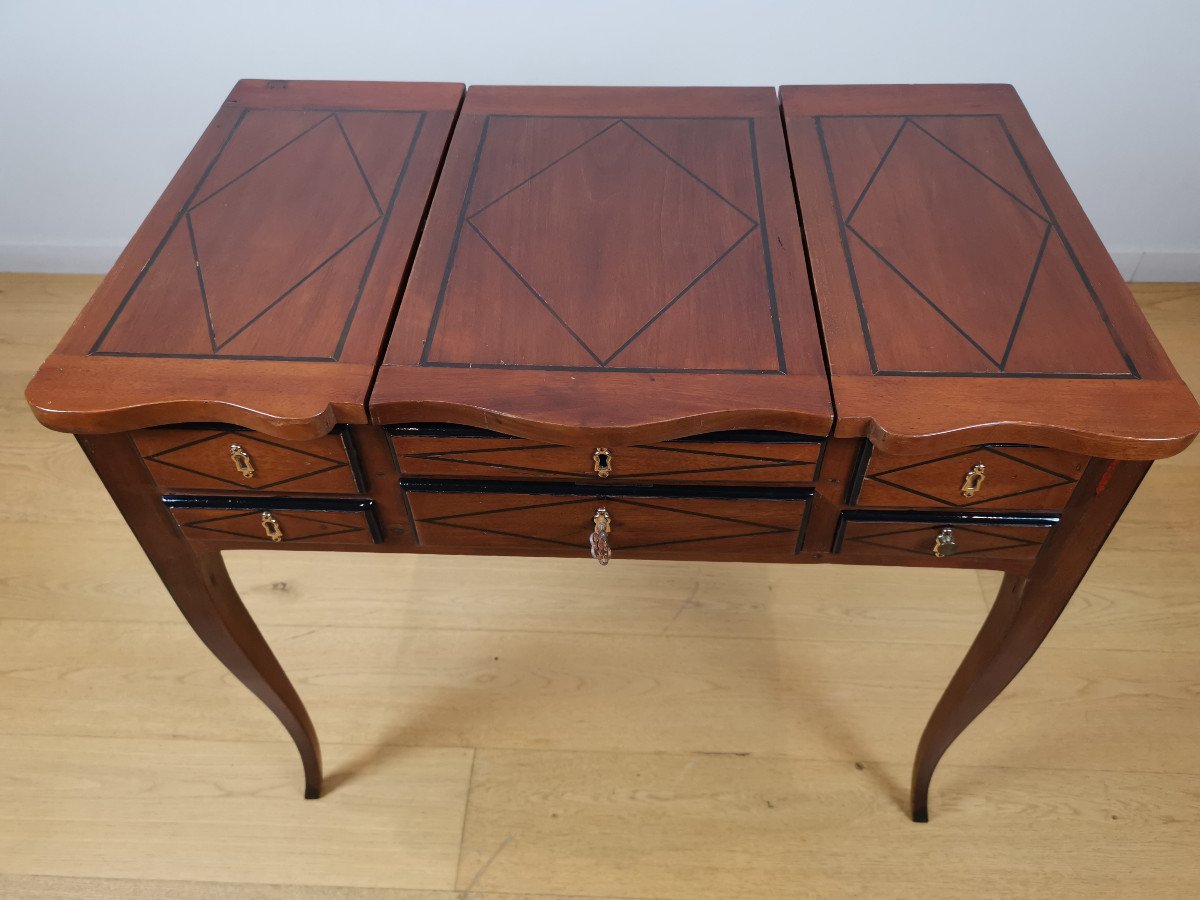 A Louis XV Dressing Table Of Dauphiné, Mid18th Century 1750-1760-photo-2