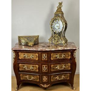 Commode marquetée d’époque Louis XV.