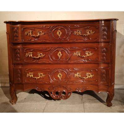Provencal, Nîmoise Commode Solid  Walnut Of The Rhone Mid 18th Century Circa 1750