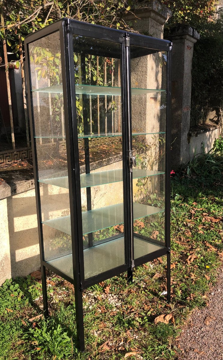 Ancienne Vitrine.