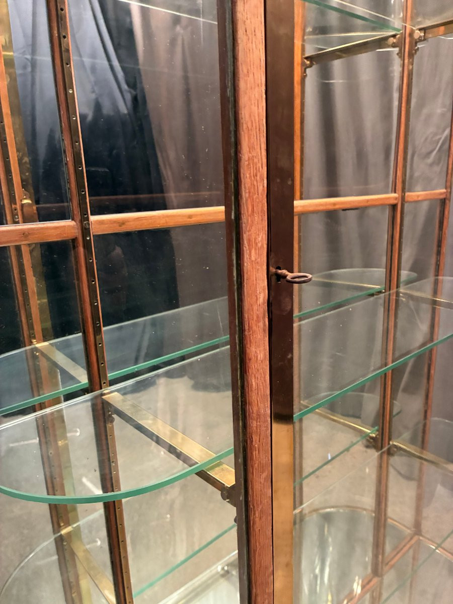 Old Display Case. Hotel, Casino, Brasserie, Luxury Business.-photo-4