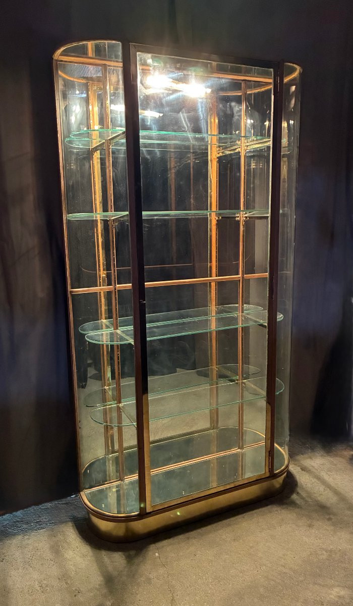 Old Display Case. Hotel, Casino, Brasserie, Luxury Business.-photo-4